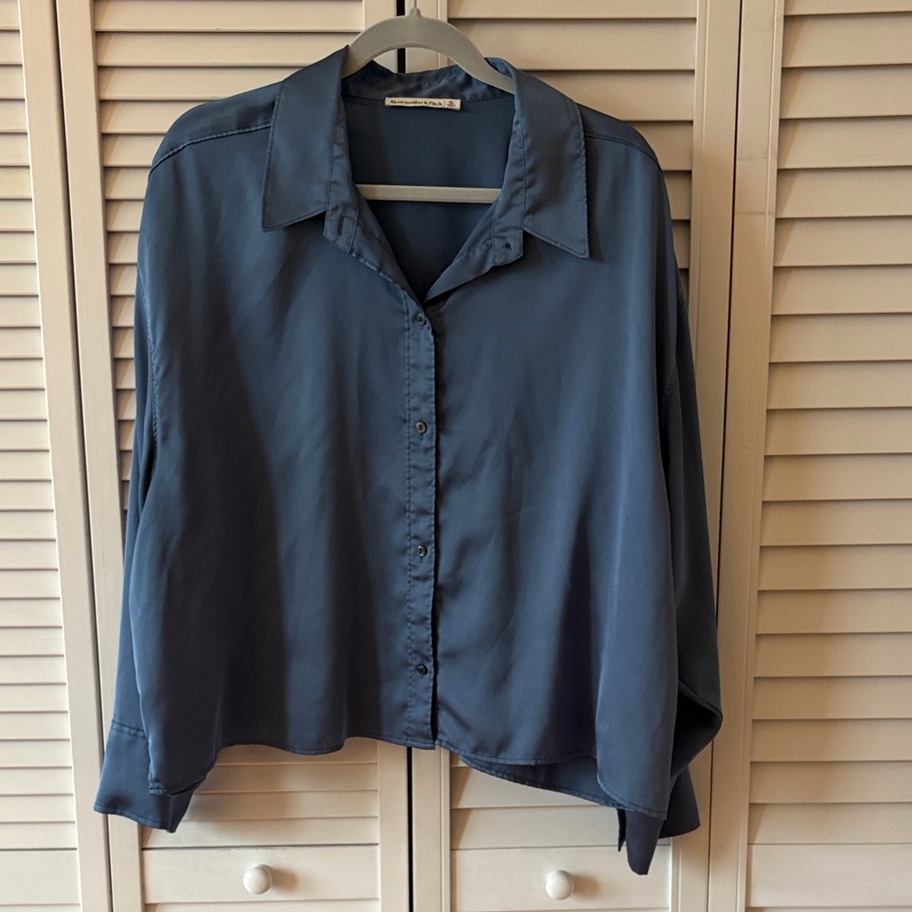 Abercrombie Slate Blue Oversized 90s Cropped Satin Shirt XL - Picture 3 of 7